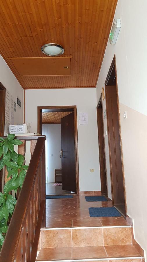 House Anamarija Hotel Селище Дрезницко Екстериор снимка