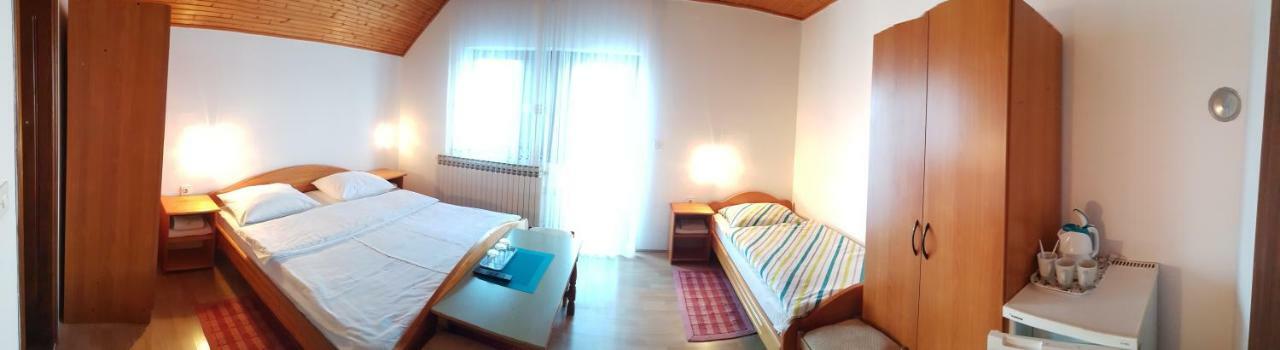 House Anamarija Hotel Селище Дрезницко Екстериор снимка