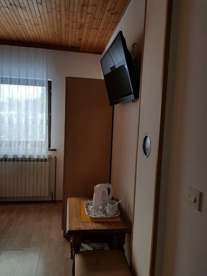 House Anamarija Hotel Селище Дрезницко Екстериор снимка